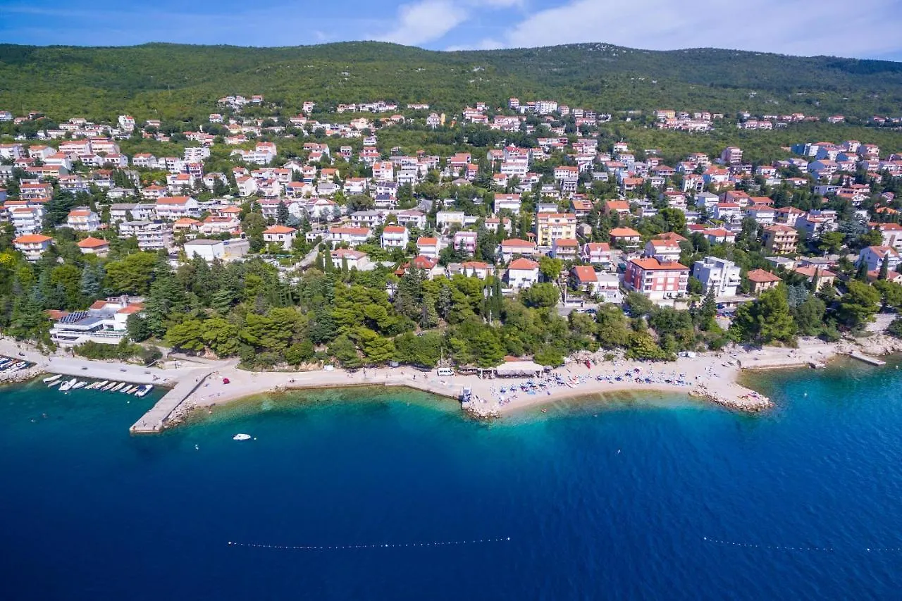 Apartment Kompes Dramalj 0*,  Croatia